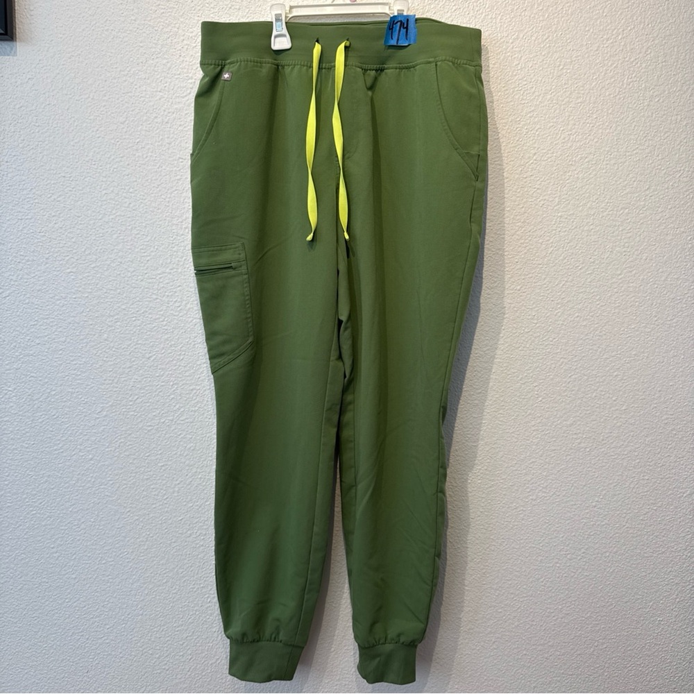 Figs Women’s Zamora Jogger Scrubs Sz M